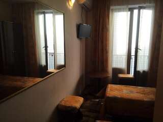 Гостиница Guest House Krimskaya Анапа Двухместный номер с 2 отдельными кроватями-20